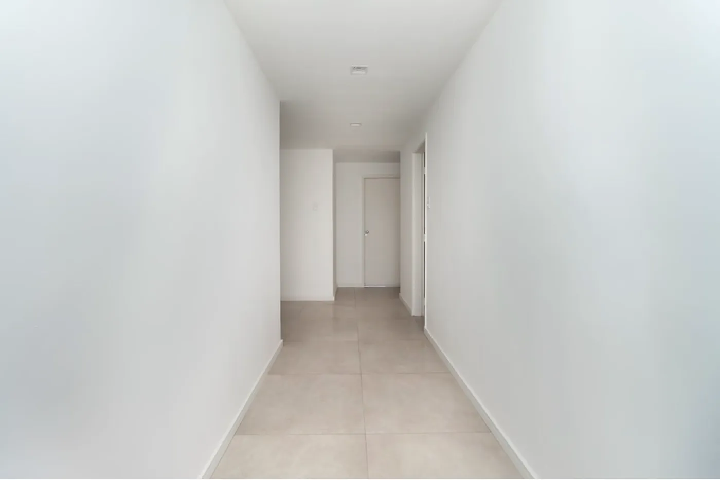 CEEP 810 Apto 601721052-8 - REMAX Front Exclusividades