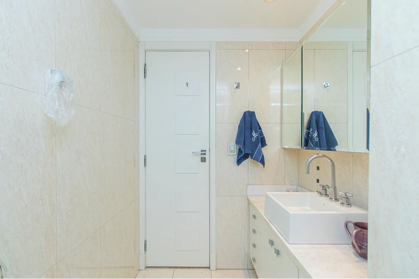 CC 101 Apto 601081062-63 - REMAX Lepex Exclusividades