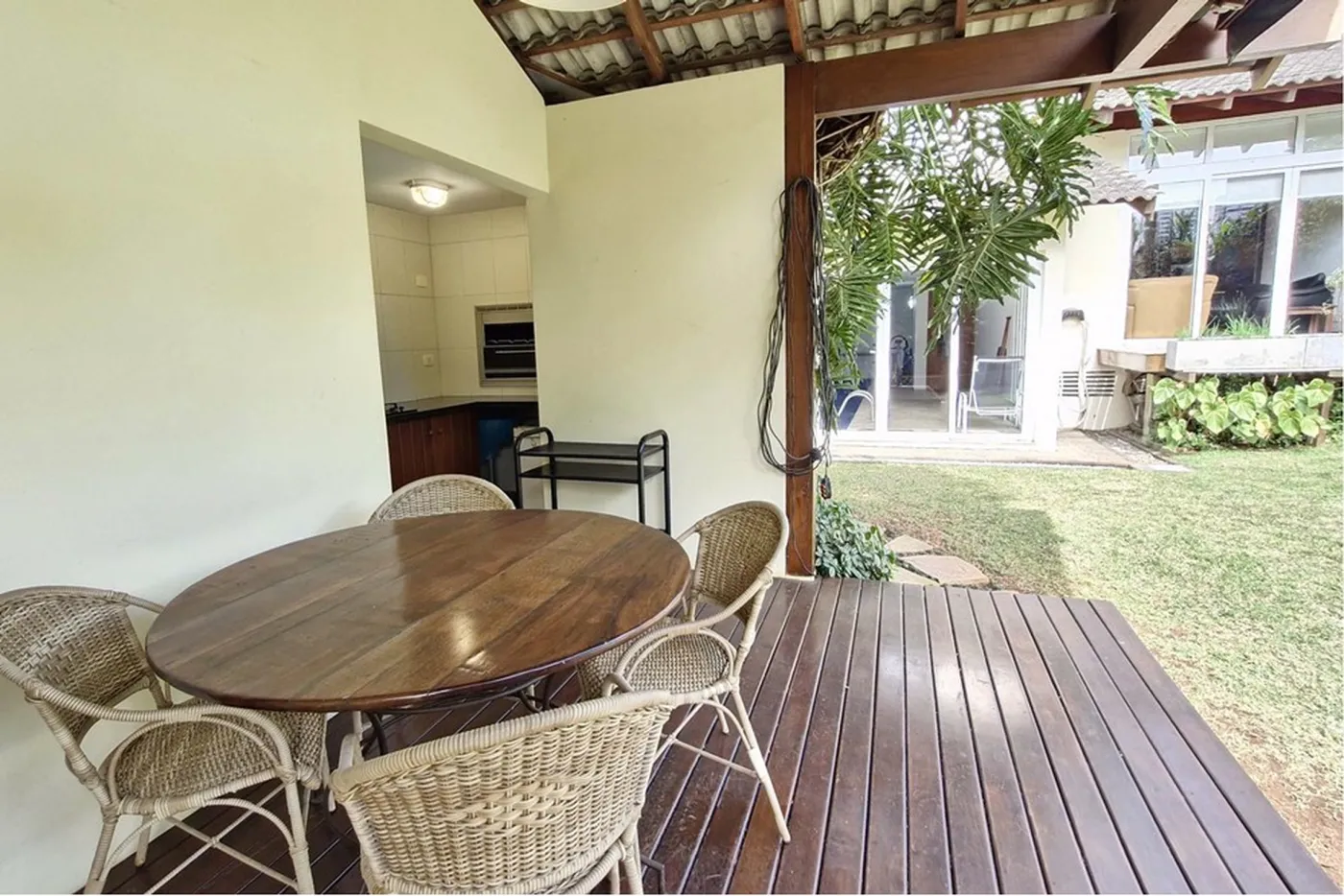 BL 1135 601361003-198 - REMAX Trio Exclusividades
