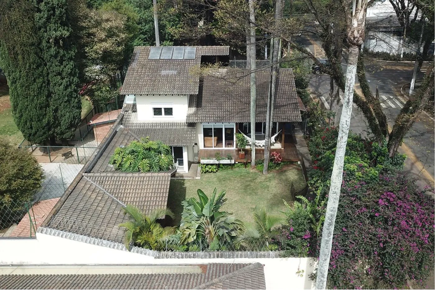 BL 1135 601361003-198 - REMAX Trio Exclusividades