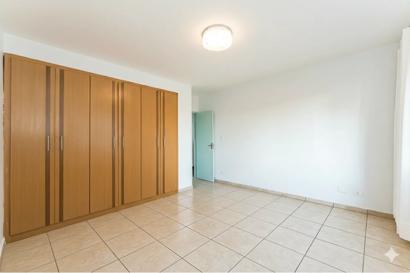 IMDN 155 Apto 601401020-70 - REMAX Paradisus Exclusividades