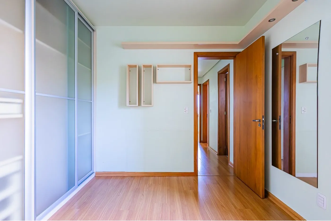 JISJES 251 Apto 612521072-23 - REMAX Place Exclusividades