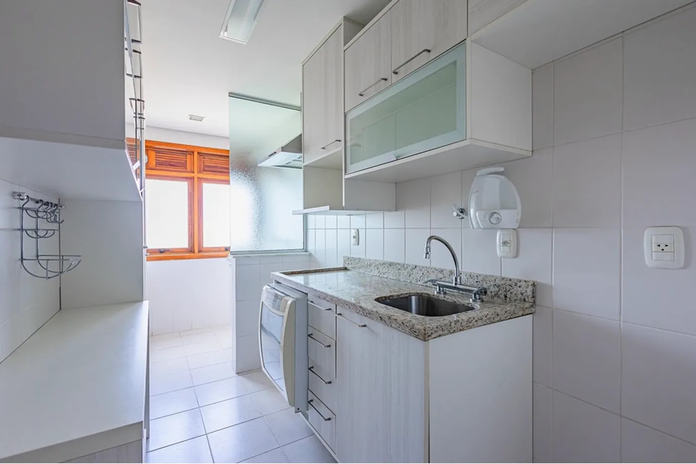 JISJES 251 Apto 612521072-23 - REMAX Place Exclusividades