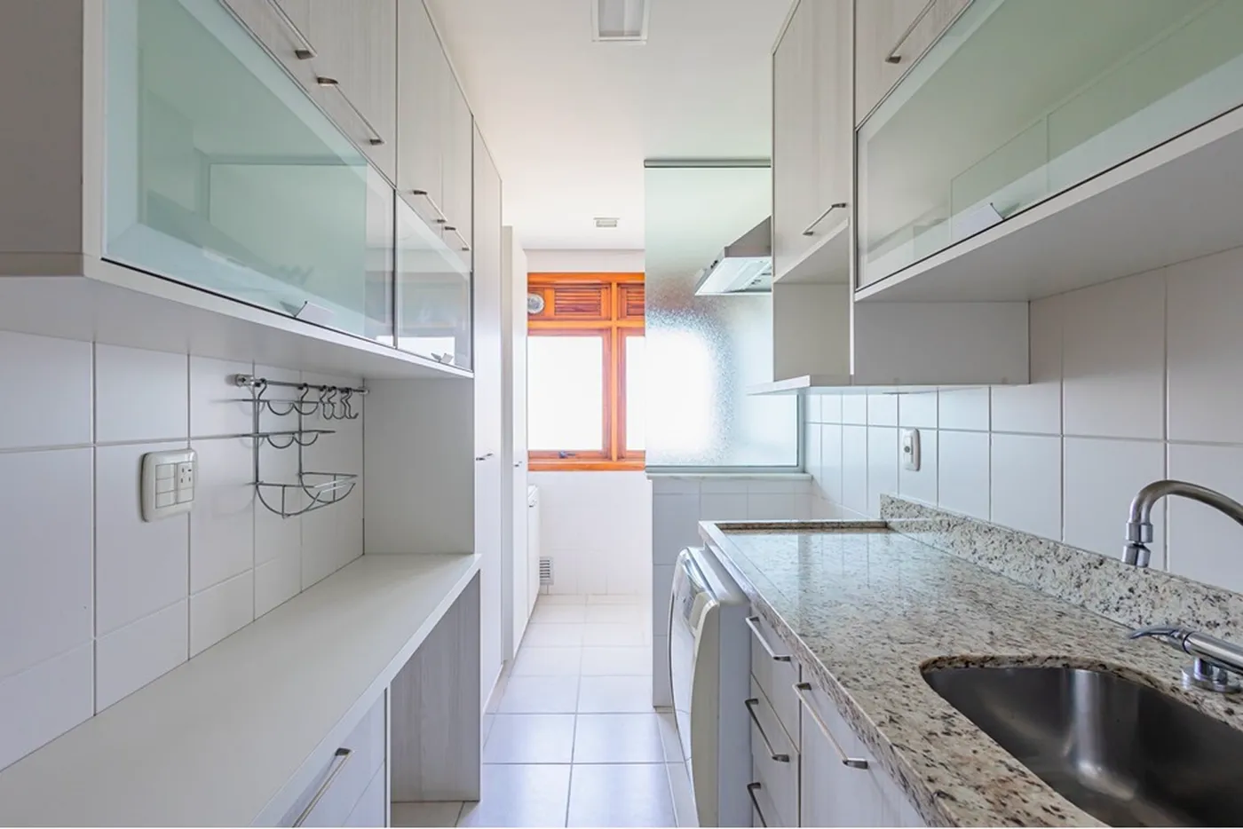 JISJES 251 Apto 612521072-23 - REMAX Place Exclusividades