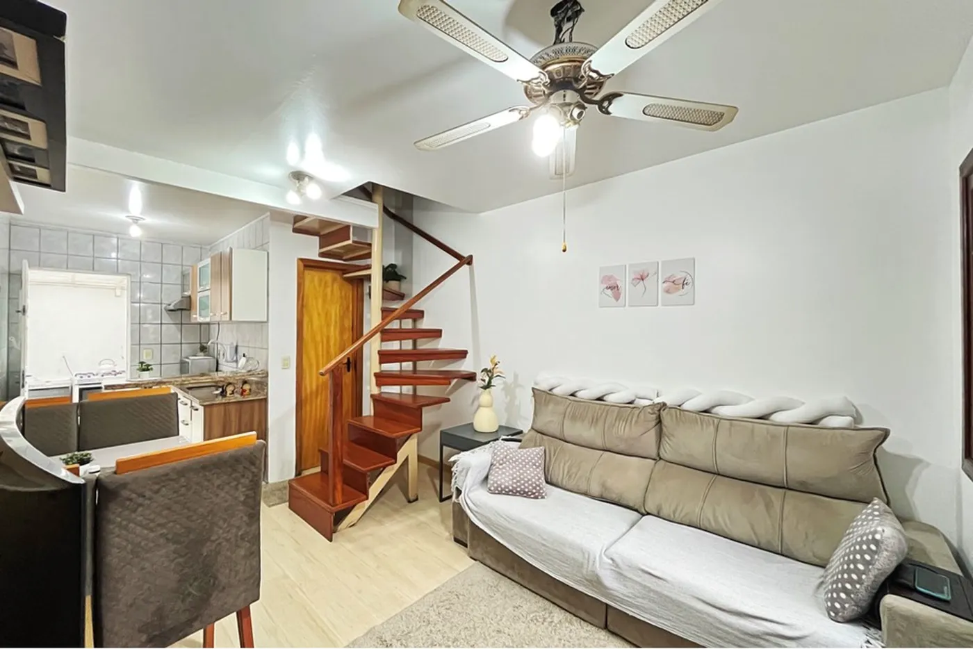 VNMC 100 Casa 610191037-90 - REMAX Casa Sul Exclusividades