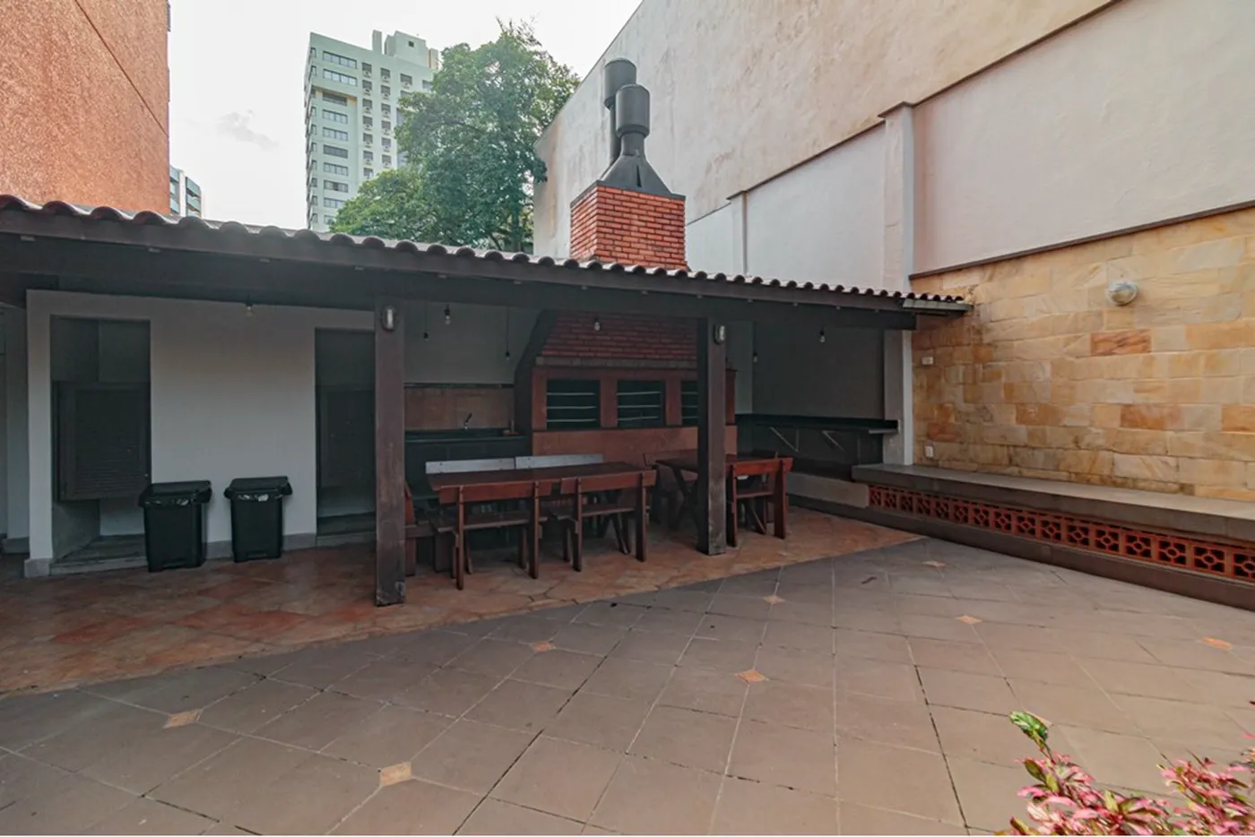 RBMT 225 Apto 610221018-123 - REMAX Donno Exclusividades