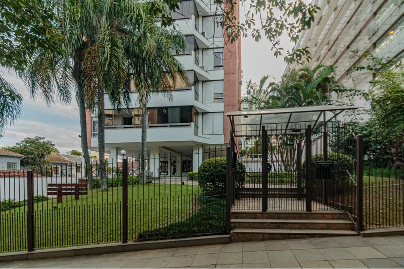 RBMT 225 Apto 610221018-123 - REMAX Donno Exclusividades