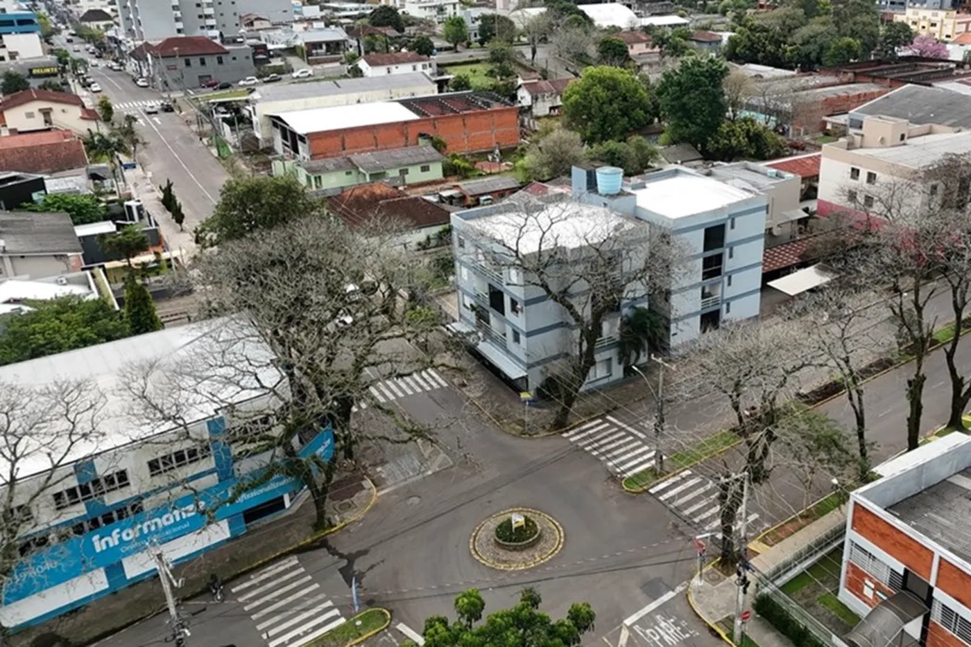 CADF 1056 Sala 612511062-3 - REMAX Moderna Exclusividades