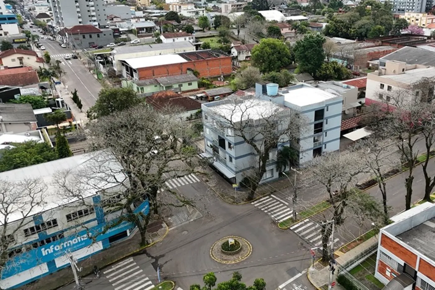 CADF 1056 Sala 612511062-3 - REMAX Moderna Exclusividades