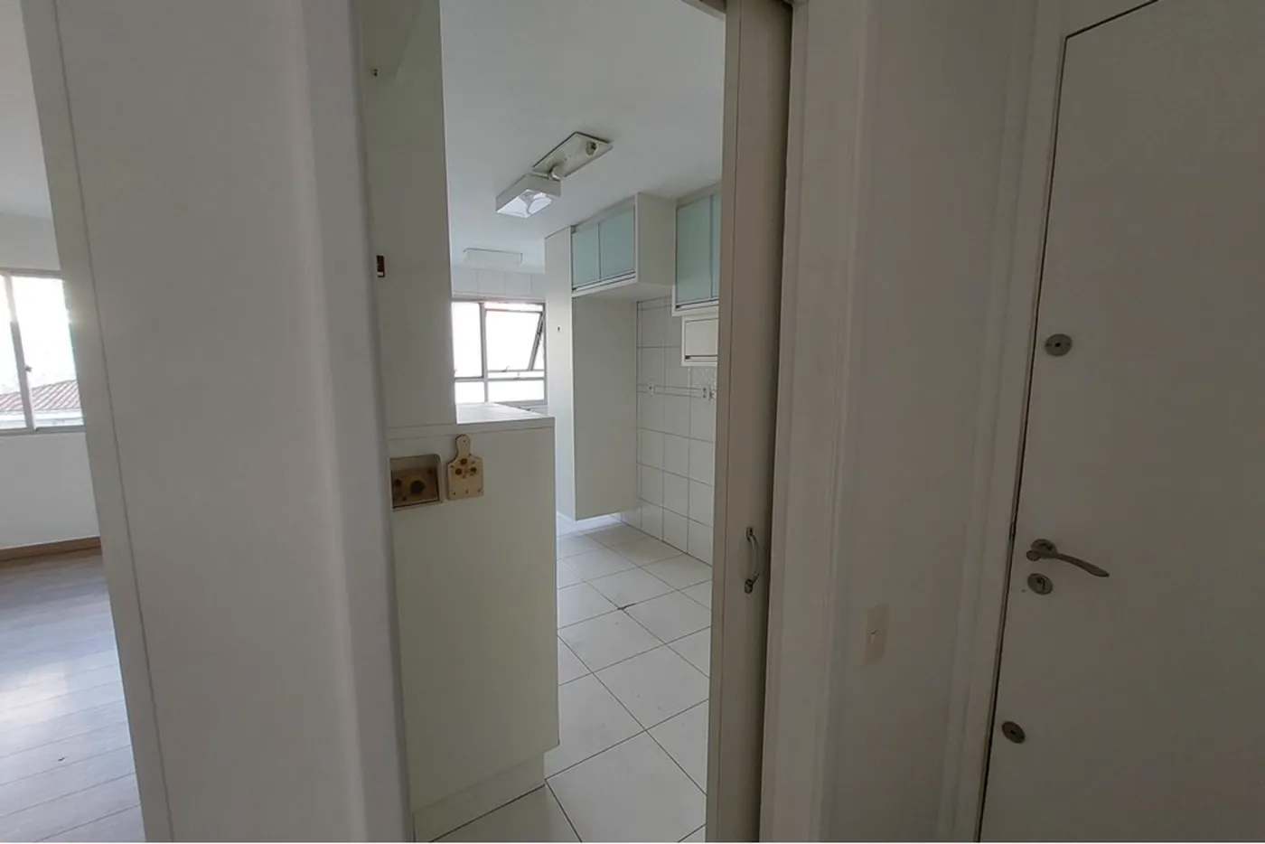 IC 415 Apto 602221003-16 - REMAX Galeria Exclusividades