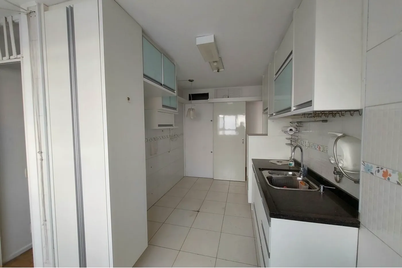 IC 415 Apto 602221003-16 - REMAX Galeria Exclusividades