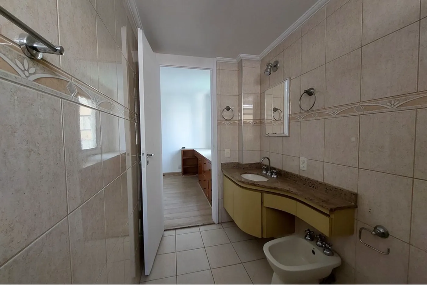 IC 415 Apto 602221003-16 - REMAX Galeria Exclusividades