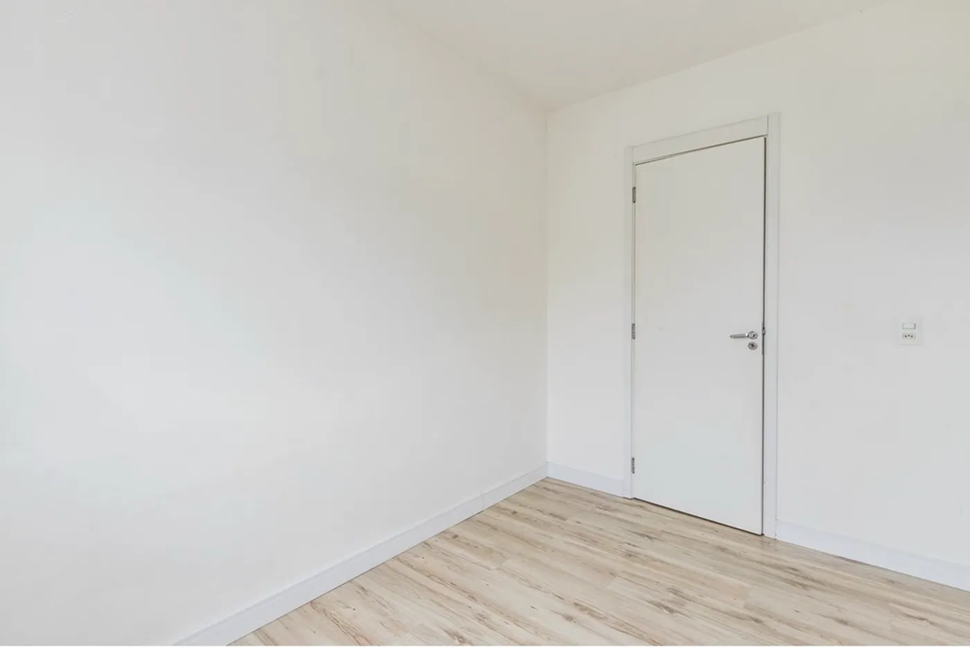 JISTAT 1680 Apto 612511066-7 - REMAX Moderna Exclusividades