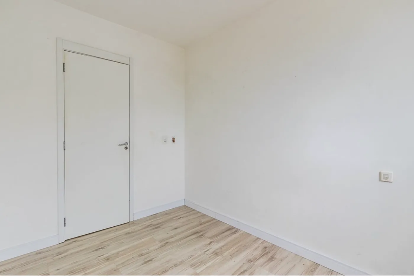 JISTAT 1680 Apto 612511066-7 - REMAX Moderna Exclusividades
