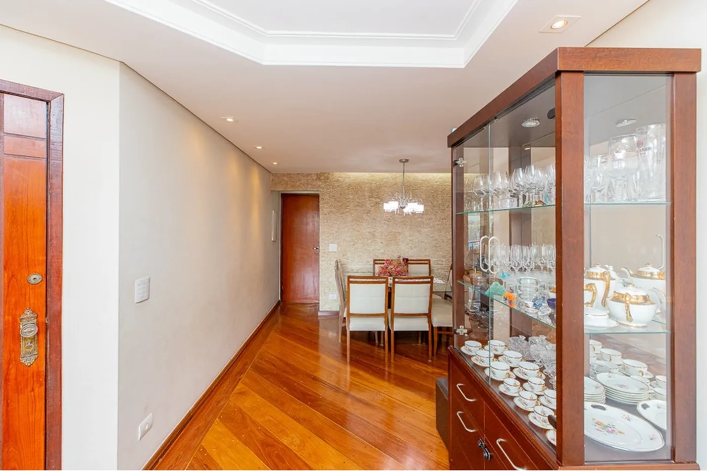 SADCADC 200 Apto 601131082-8 - REMAX Ares Exclusividades