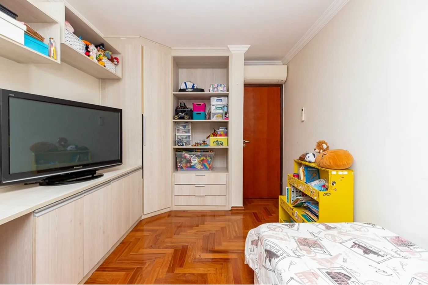 SADCADC 200 Apto 601131082-8 - REMAX Ares Exclusividades