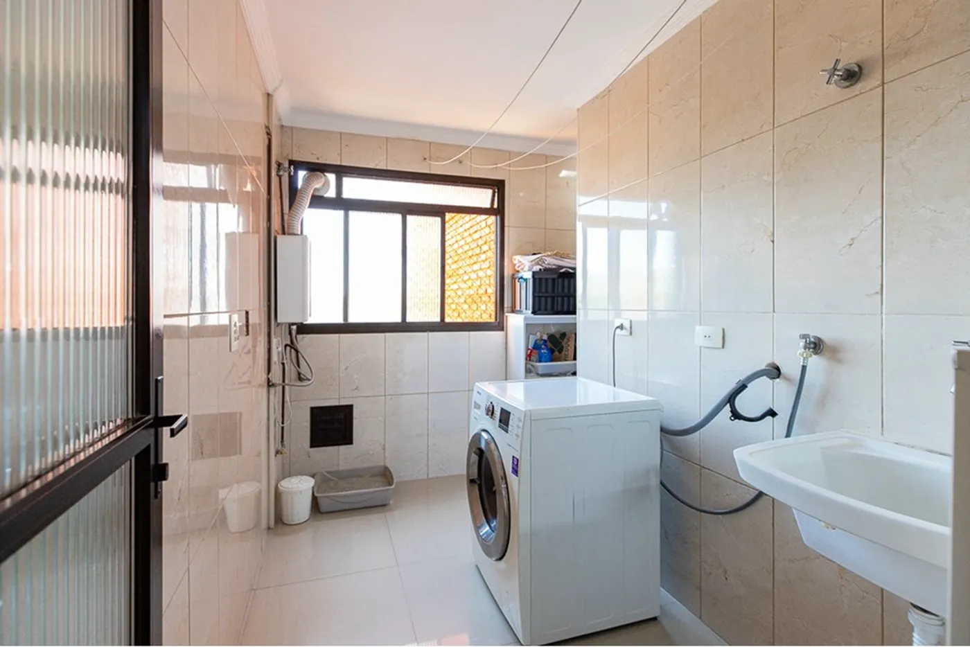 SADCADC 200 Apto 601131082-8 - REMAX Ares Exclusividades