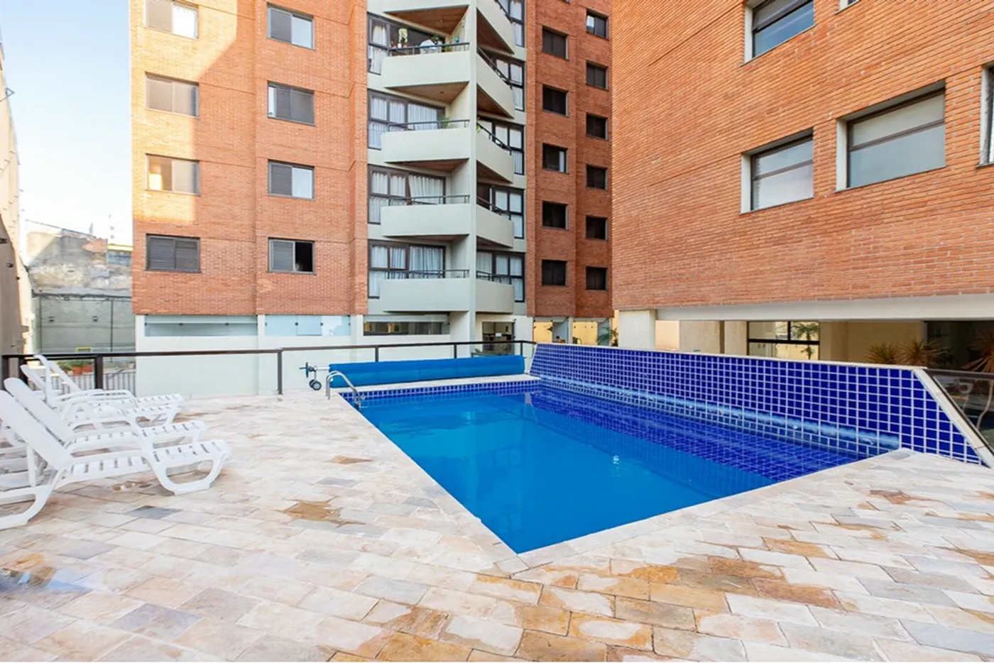 SADCADC 200 Apto 601131082-8 - REMAX Ares Exclusividades