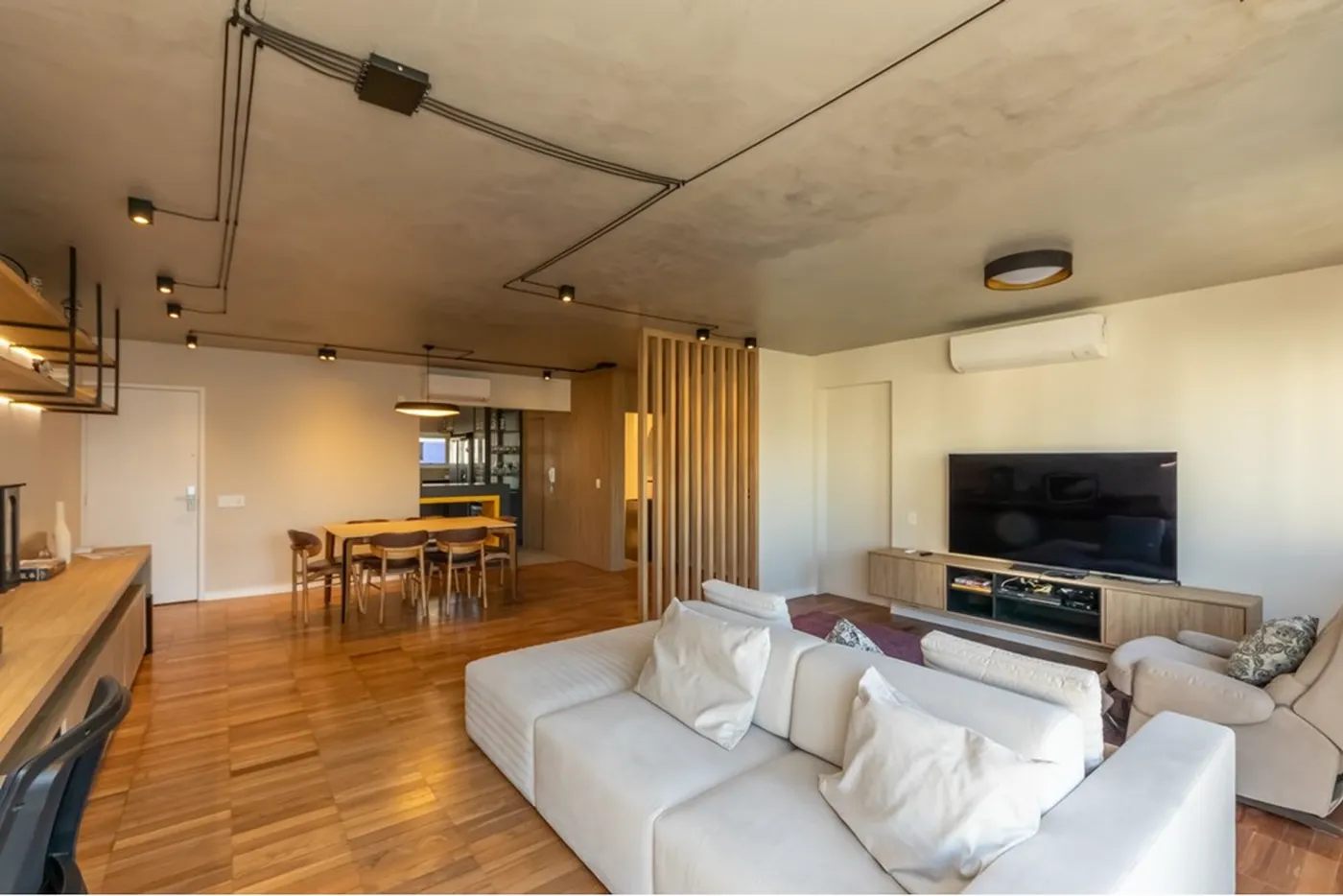 CCMA 392 Apto 602291040-21 - REMAX B12 Exclusividades