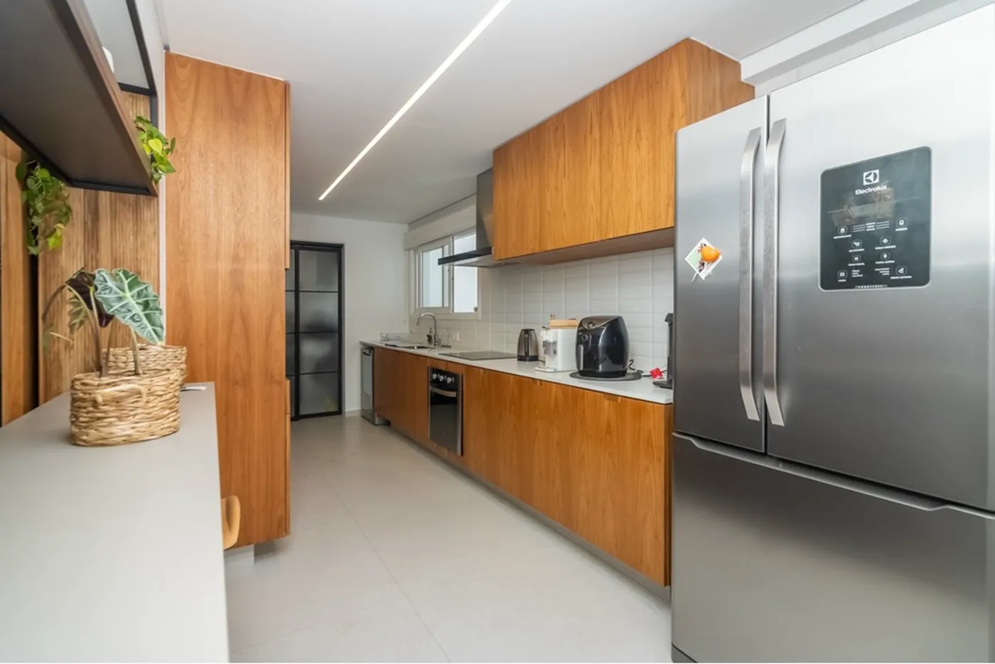 IR 200 Apto 601721032-112 - REMAX Front Exclusividades