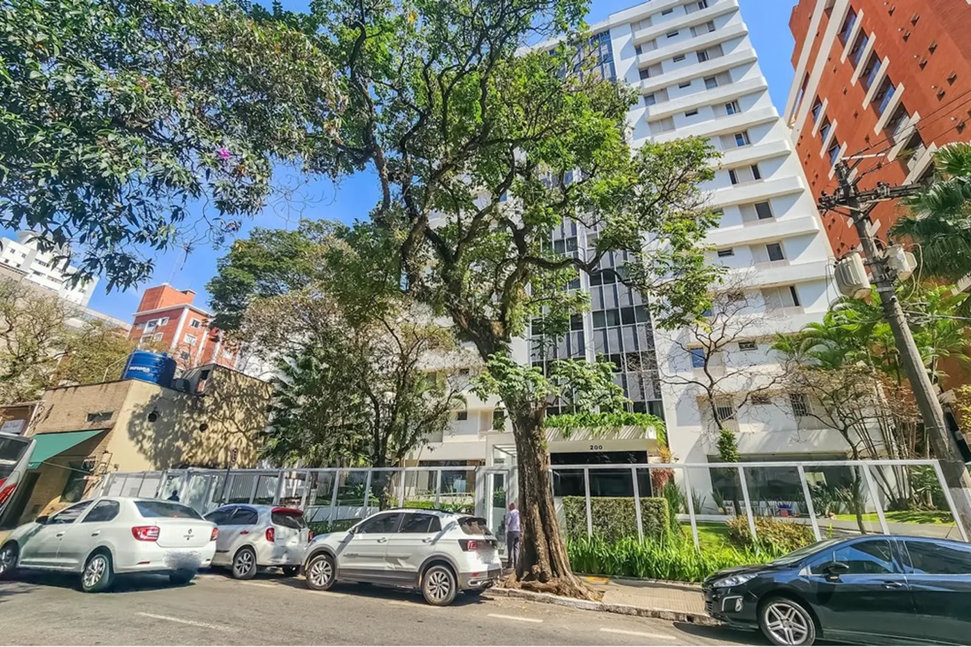IR 200 Apto 601721032-112 - REMAX Front Exclusividades