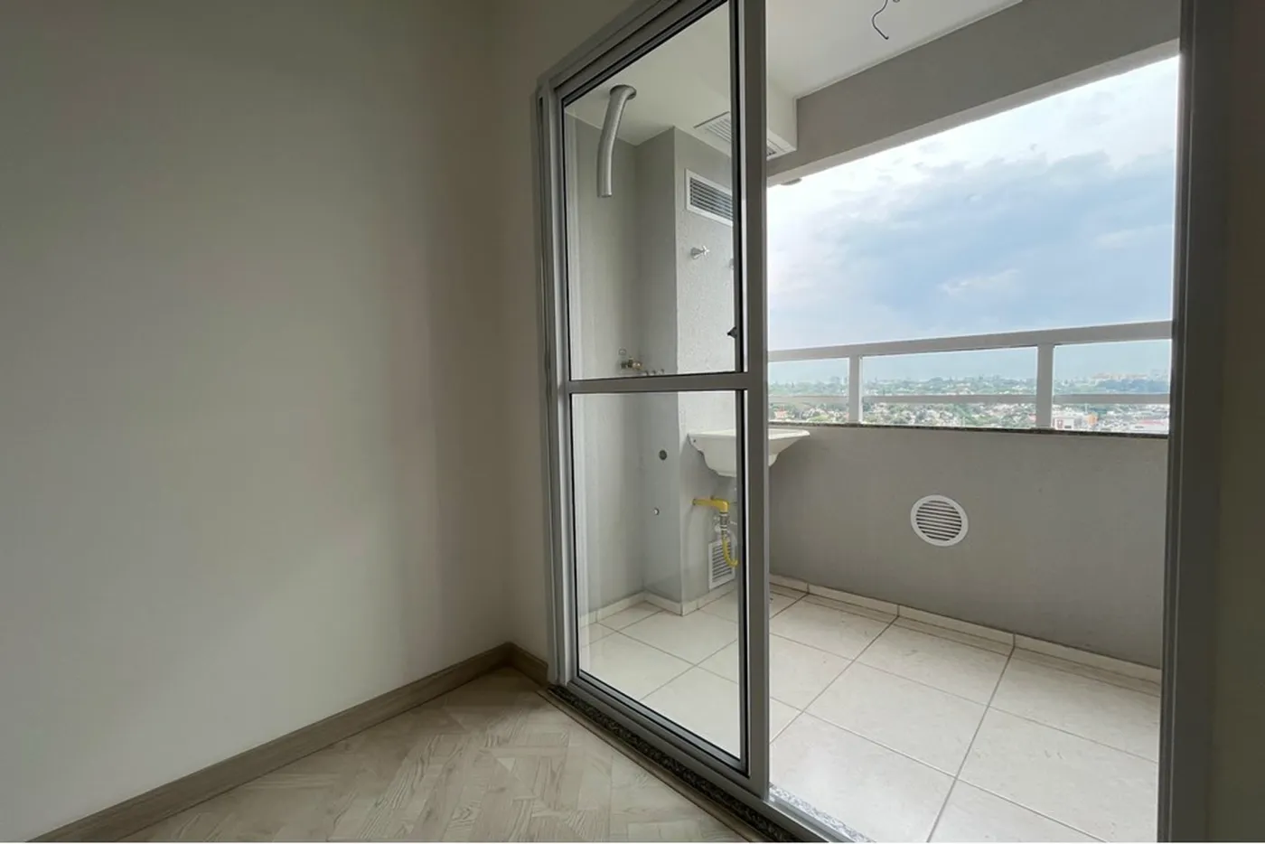 BS 166 Apto 601081090-21 - REMAX Lepex Exclusividades