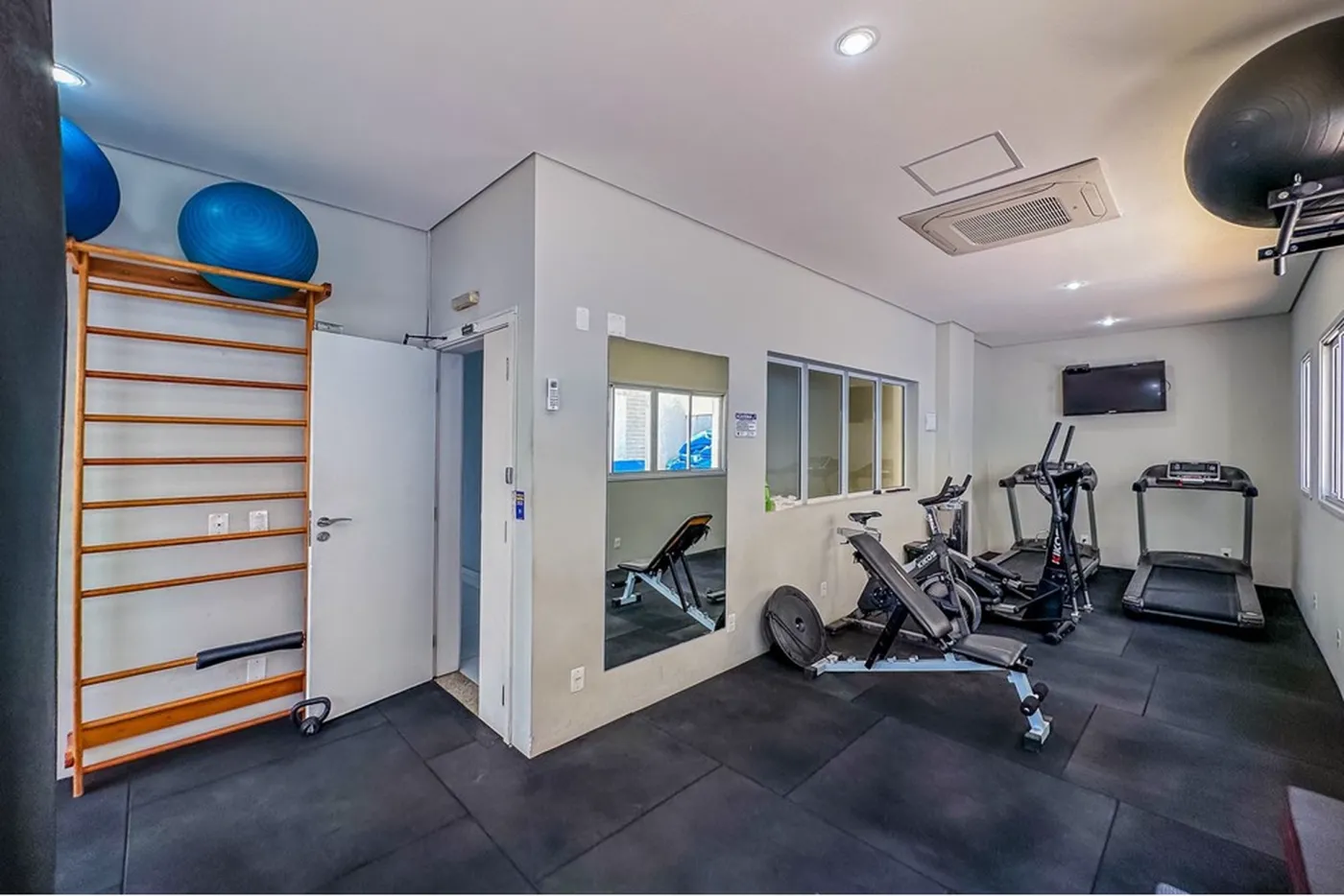 PADF 669 Apto 601401041-26 - REMAX Paradisus Exclusividades