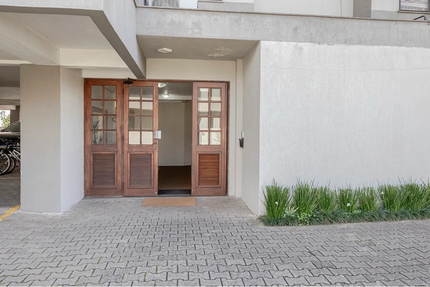 TÀG 335 Apto 610291033-5 - REMAX Capital Park Exclusividades