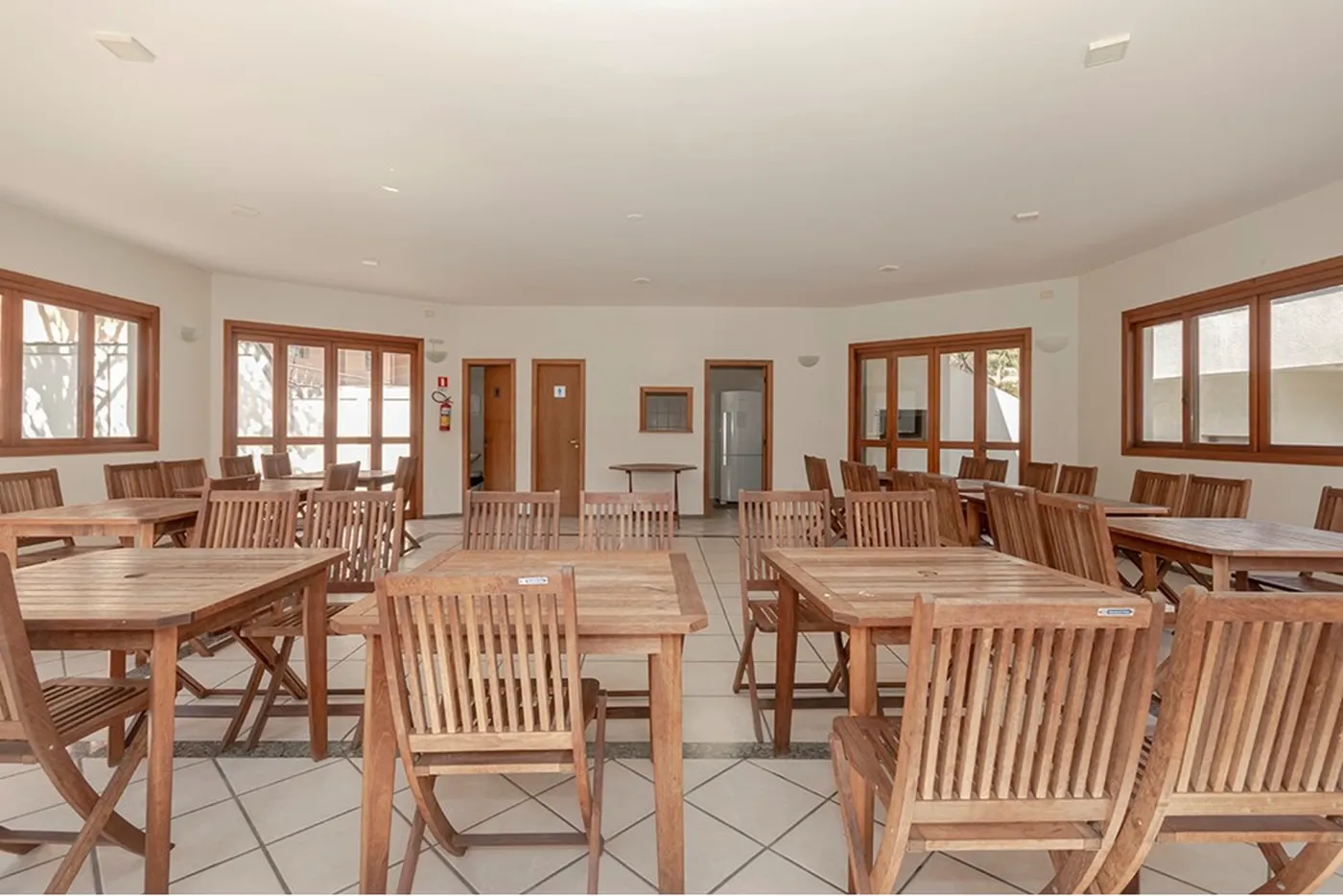 TÀG 335 Apto 610291033-5 - REMAX Capital Park Exclusividades