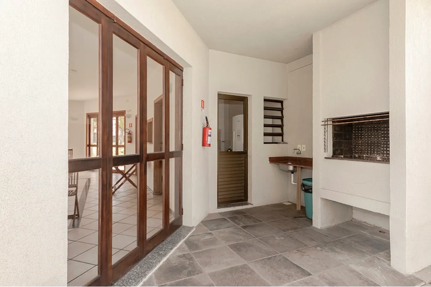 TÀG 335 Apto 610291033-5 - REMAX Capital Park Exclusividades