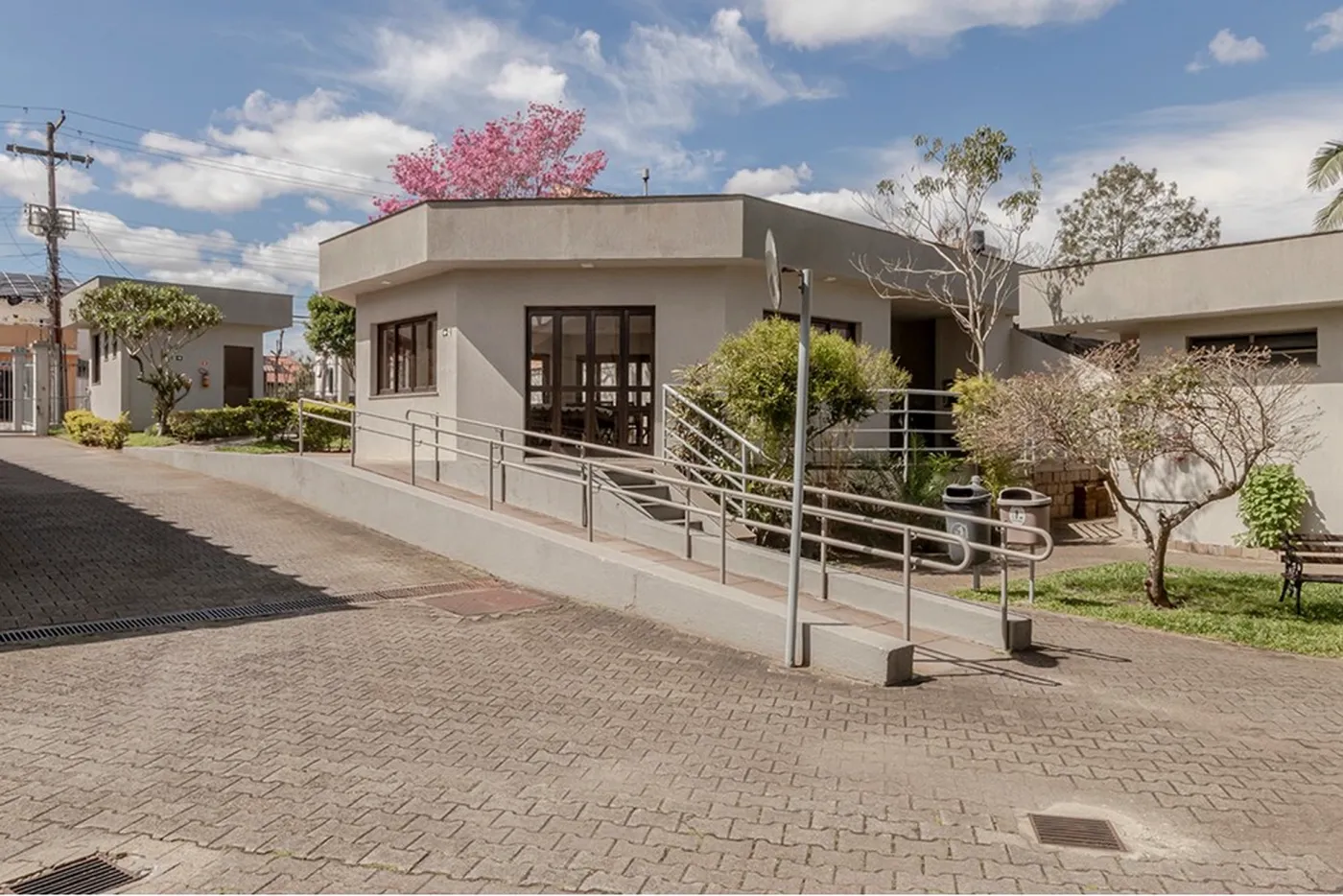 TÀG 335 Apto 610291033-5 - REMAX Capital Park Exclusividades