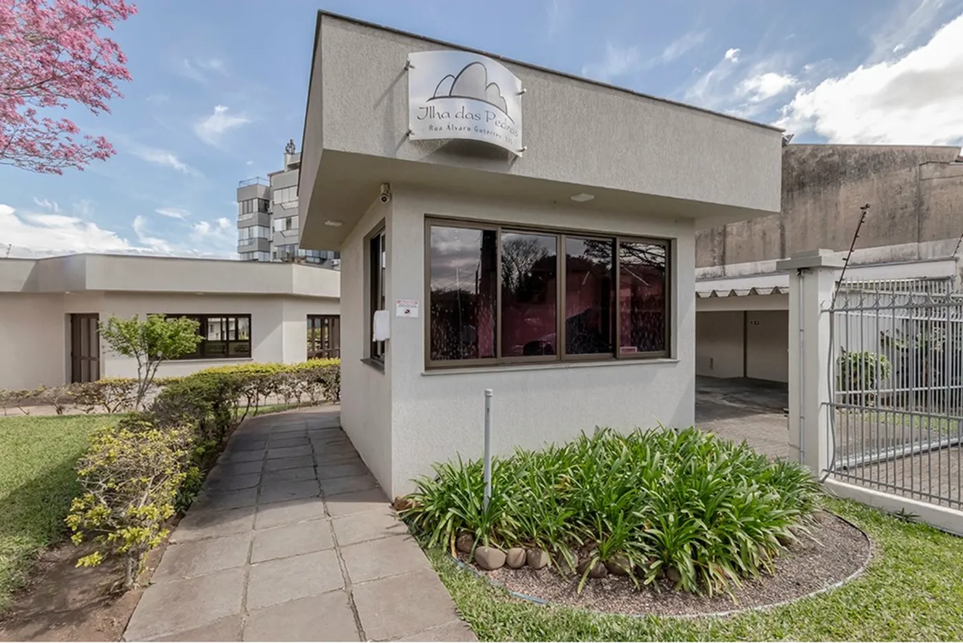 TÀG 335 Apto 610291033-5 - REMAX Capital Park Exclusividades
