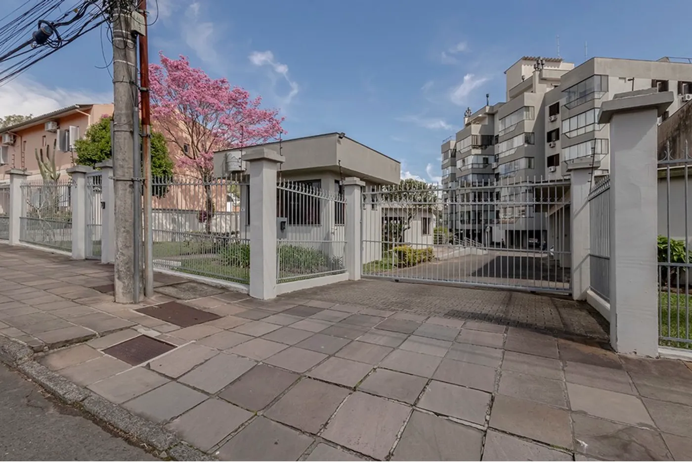 TÀG 335 Apto 610291033-5 - REMAX Capital Park Exclusividades