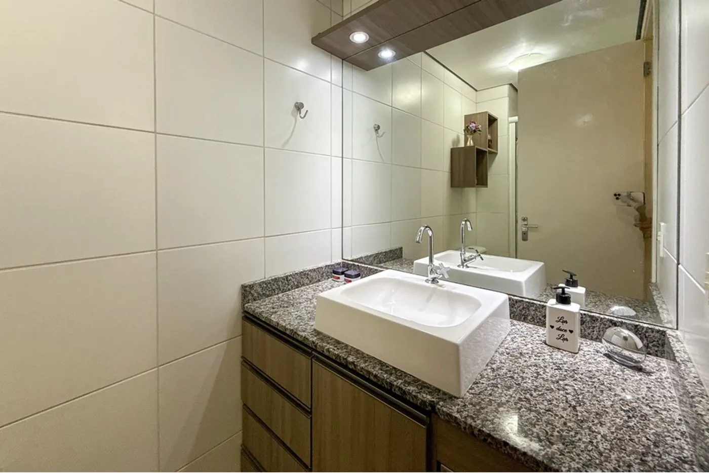 FJC 700 Apto 612651031-49 - REMAX Pillares Exclusividades