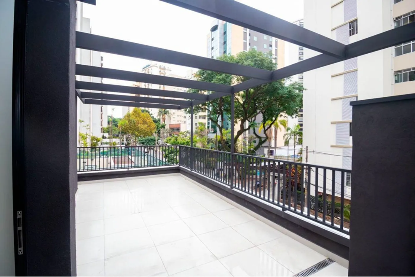 HDVF 323 601371058-22 - REMAX Boutique Exclusividades