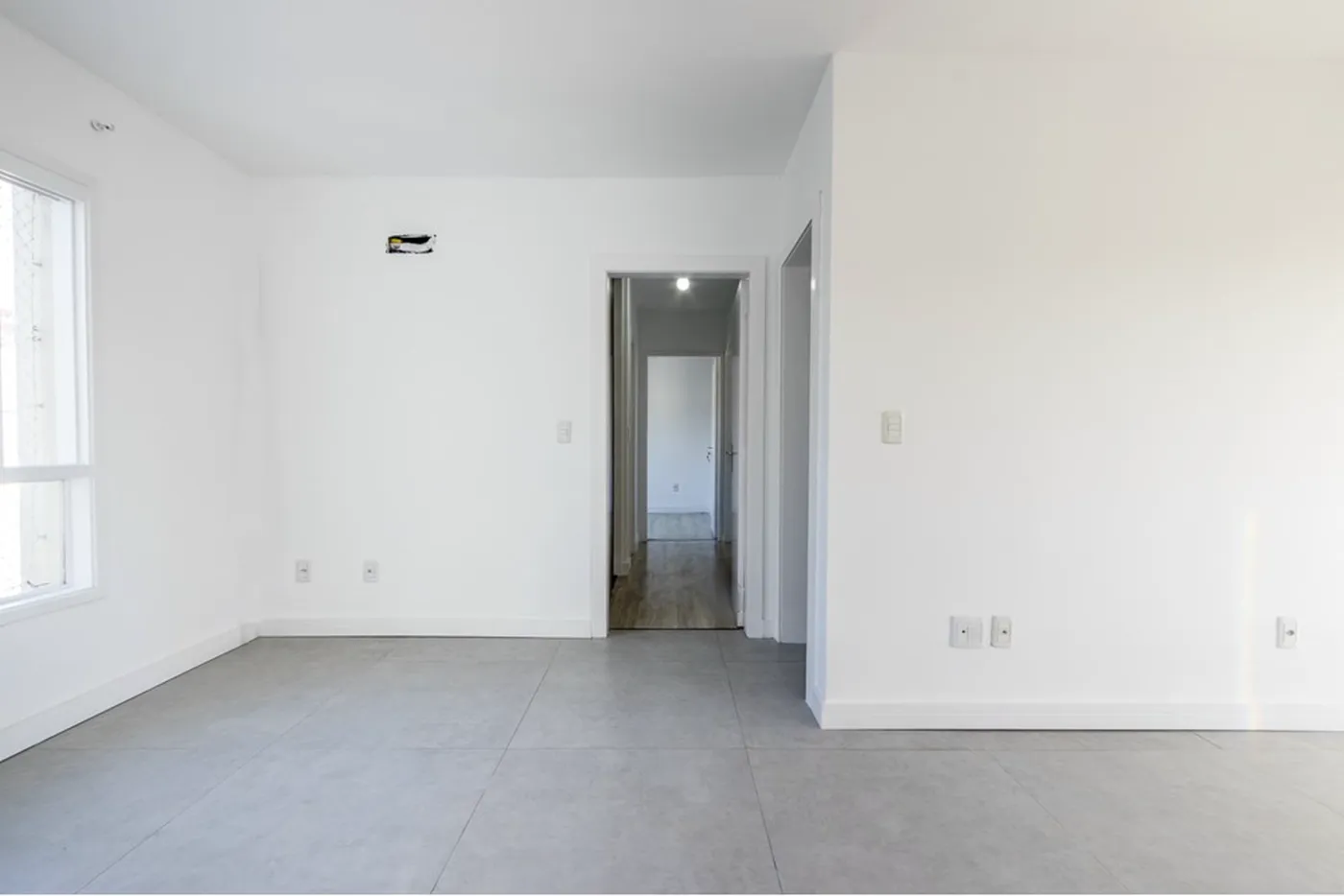 JBC 273 Apto 612511042-33 - REMAX Moderna Exclusividades
