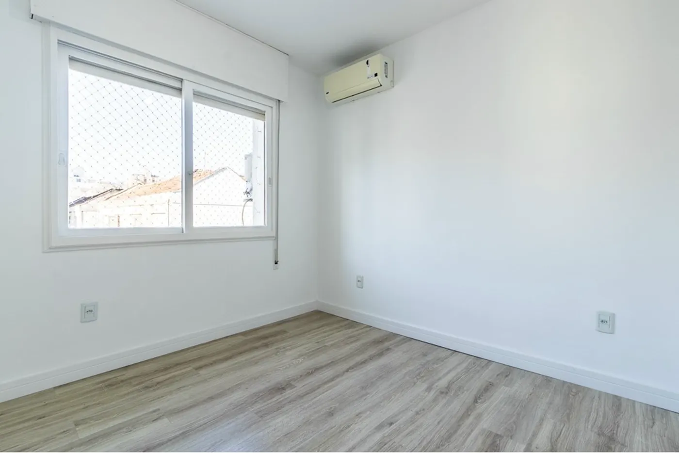 JBC 273 Apto 612511042-33 - REMAX Moderna Exclusividades