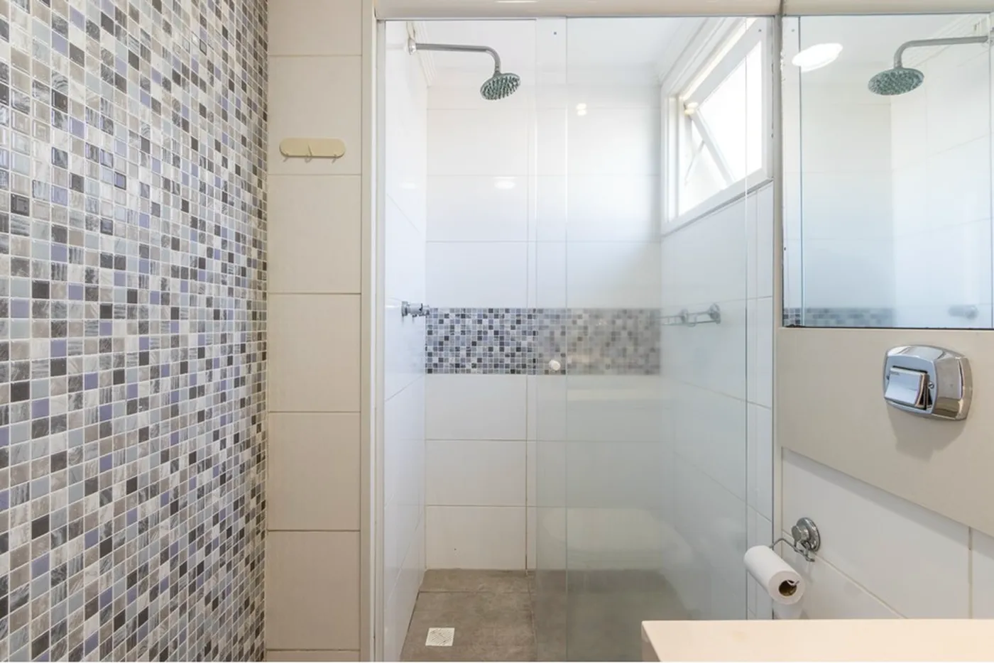 JBC 273 Apto 612511042-33 - REMAX Moderna Exclusividades