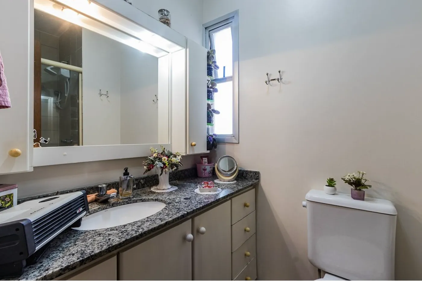 JCAG 250 Apto 612511051-13 - REMAX Moderna Exclusividades