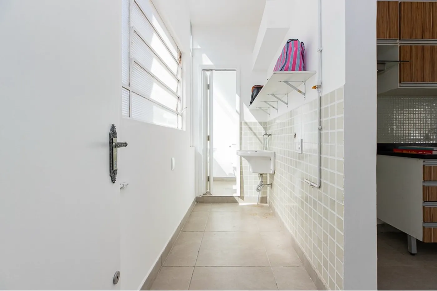 AS 113 Apto 601131009-89 - REMAX Ares Exclusividades