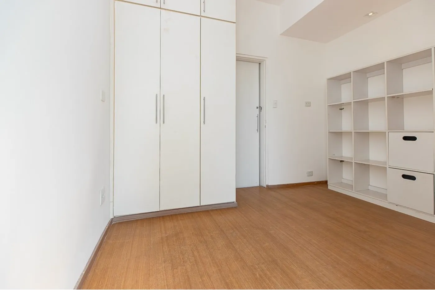 AS 113 Apto 601131009-89 - REMAX Ares Exclusividades