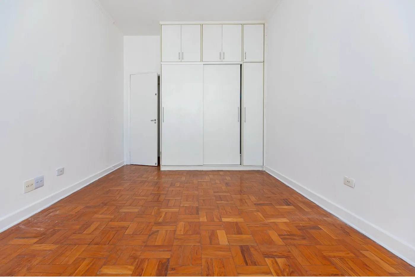 AS 113 Apto 601131009-89 - REMAX Ares Exclusividades