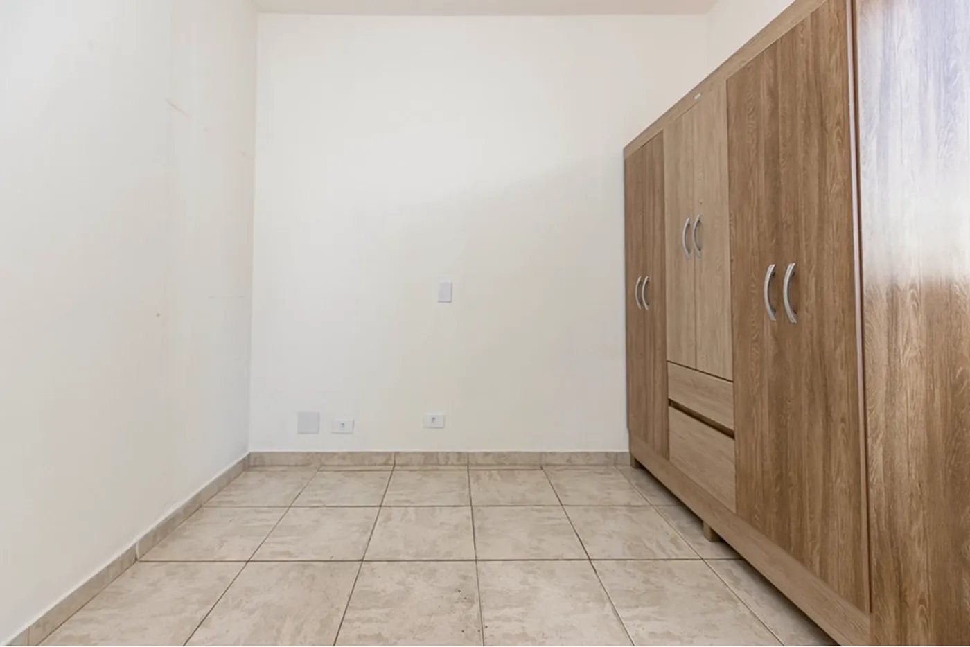 CAM 195 Apto 601131009-86 - REMAX Ares Exclusividades