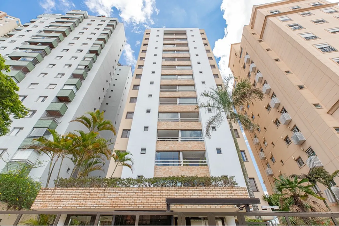 CAM 195 Apto 601131009-86 - REMAX Ares Exclusividades