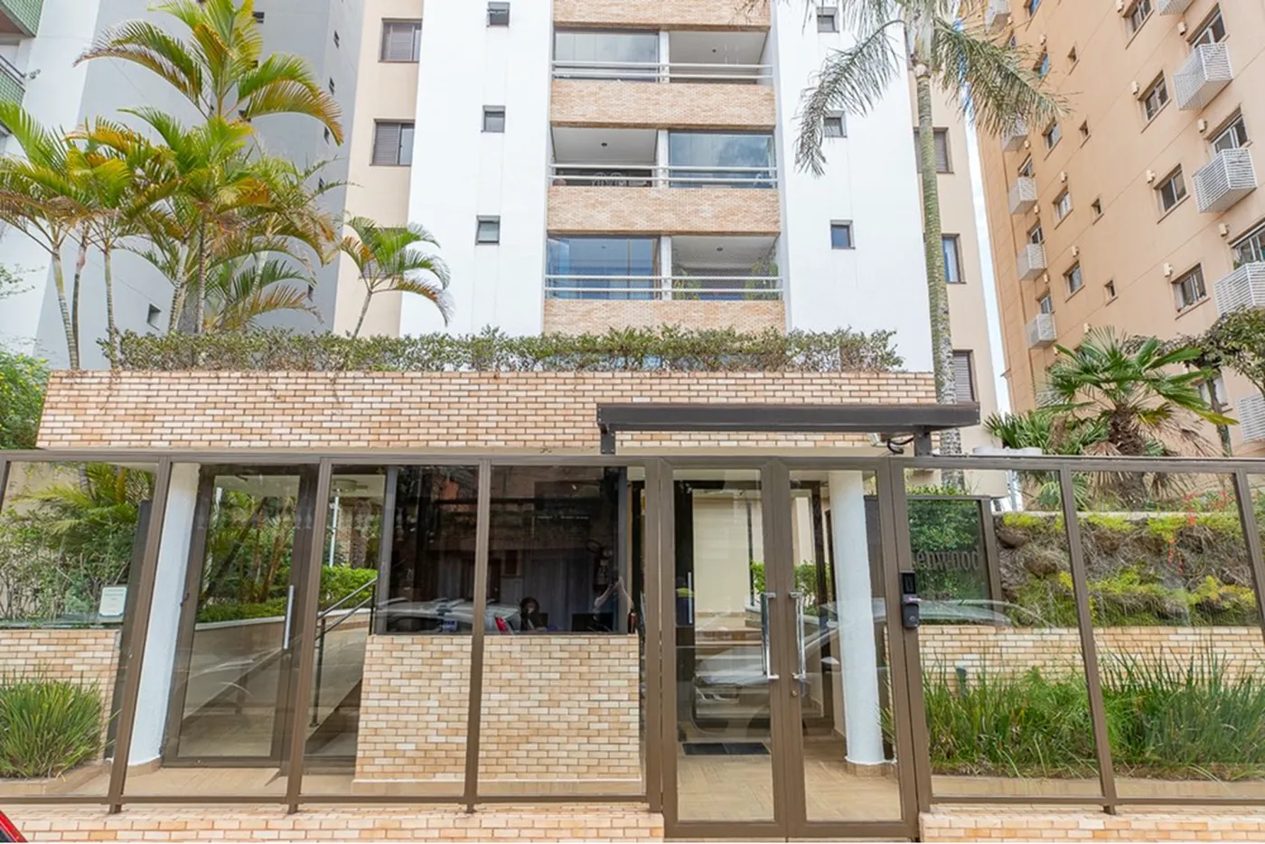CAM 195 Apto 601131009-86 - REMAX Ares Exclusividades
