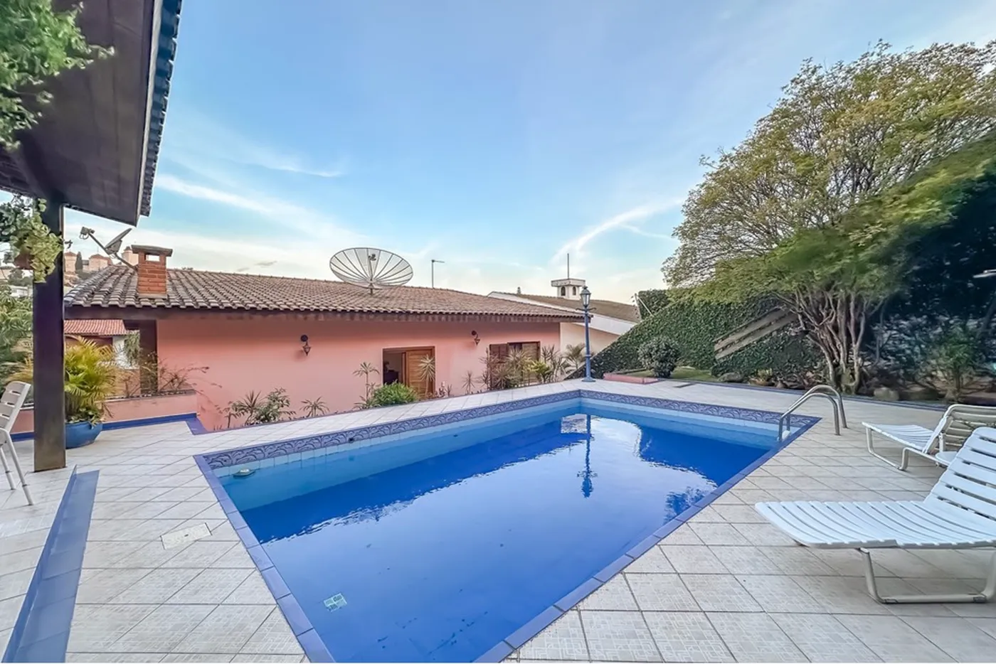 JSBDA 260 Casa 602291037-30 - REMAX B12 Exclusividades