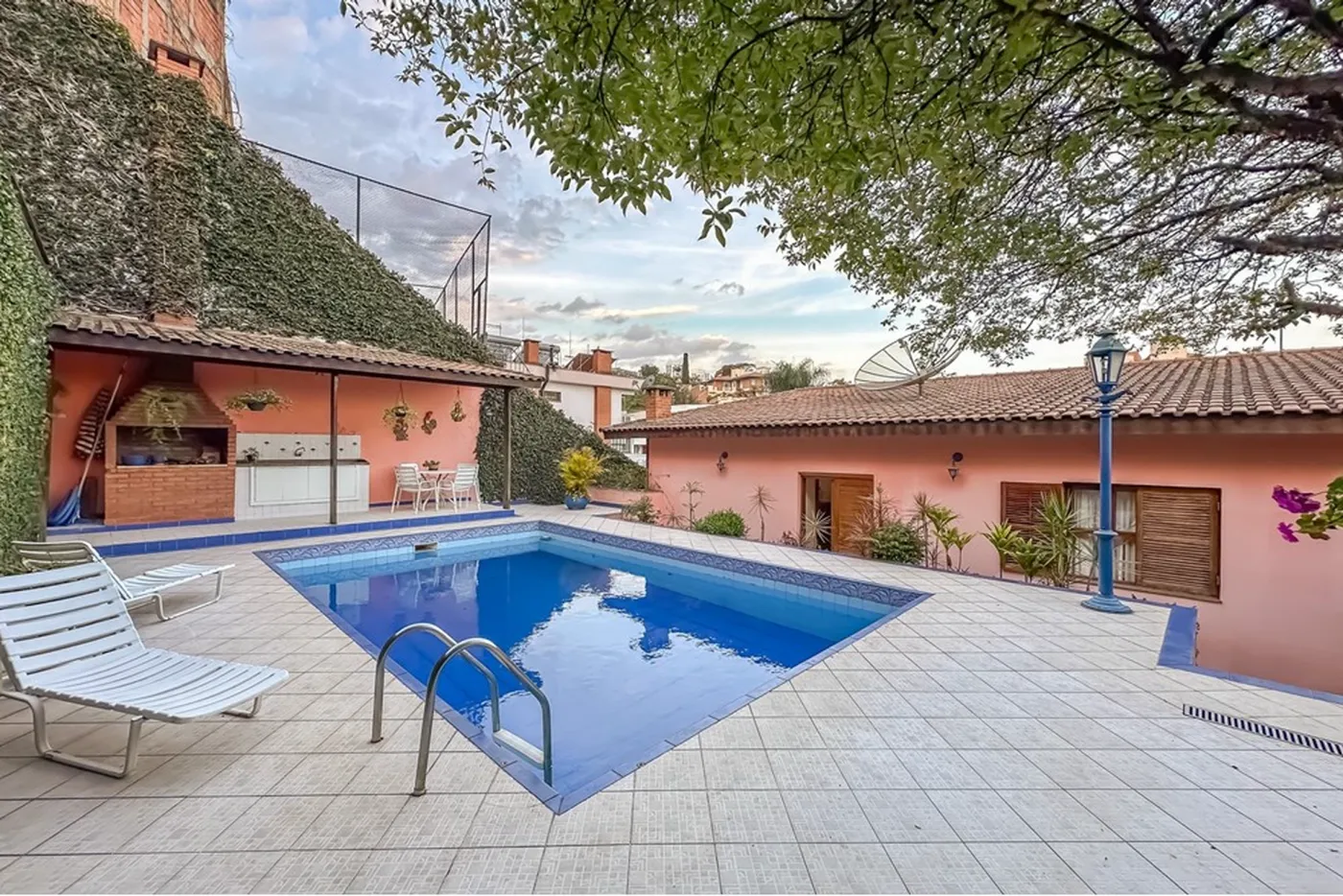 JSBDA 260 Casa 602291037-30 - REMAX B12 Exclusividades
