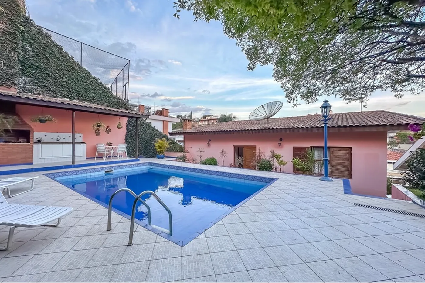 JSBDA 260 Casa 602291037-30 - REMAX B12 Exclusividades