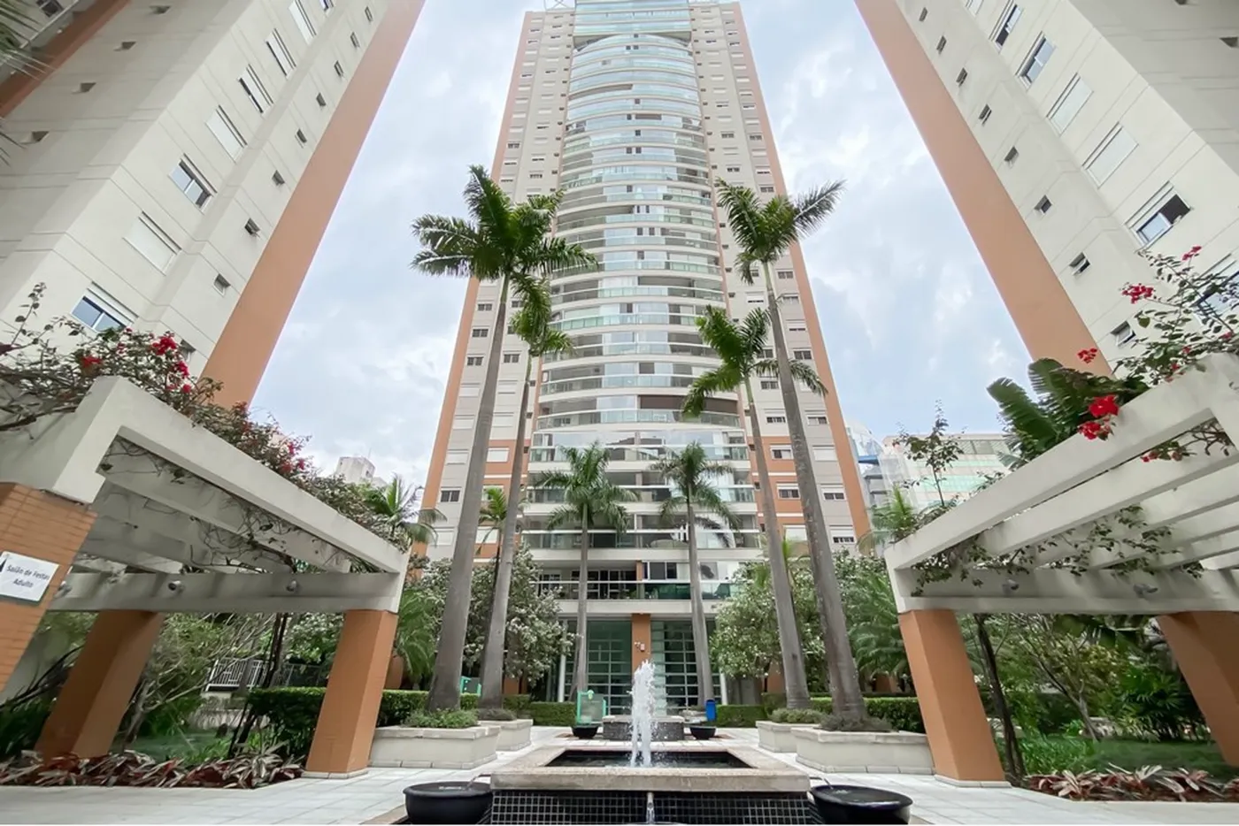 VOH 151 Apto 601481024-20 - REMAX Comunità Exclusividades