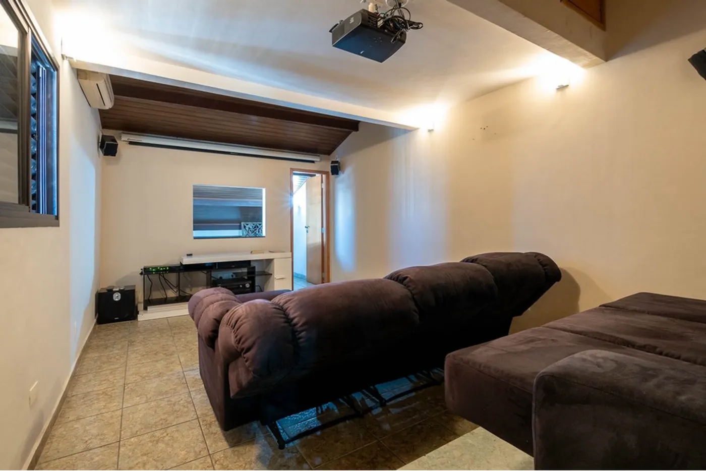 ILG 8 Casa 601971088-4 - REMAX Empire Exclusividades